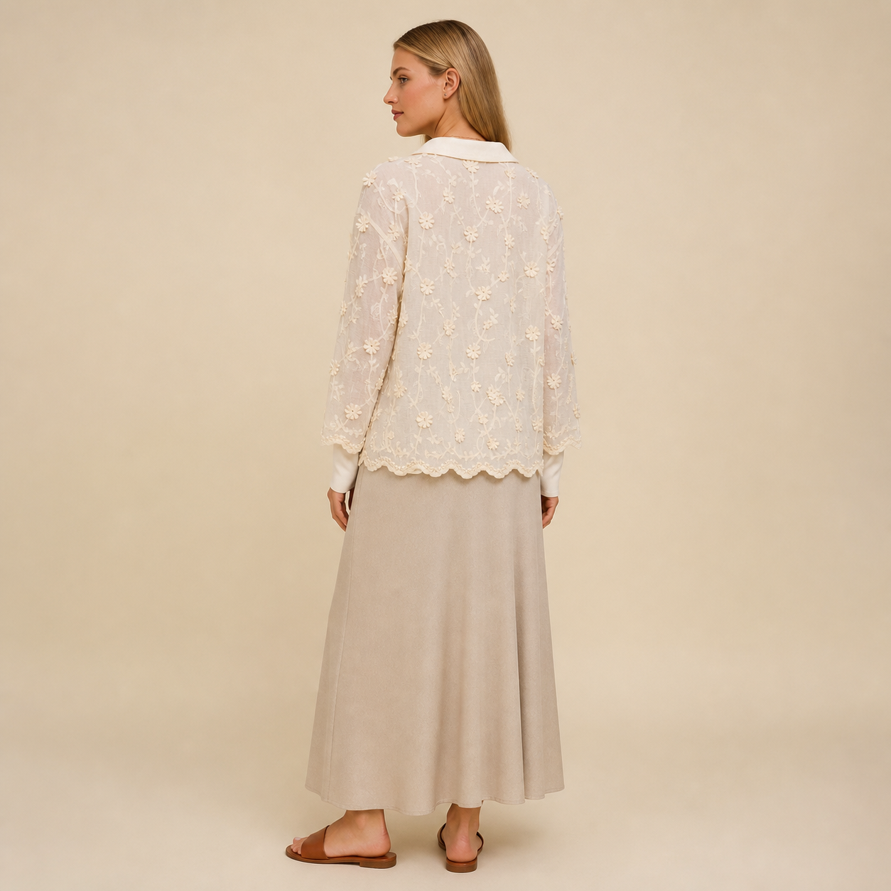 Beige blouse with fleurs embroidered Tsniout - product photo 2