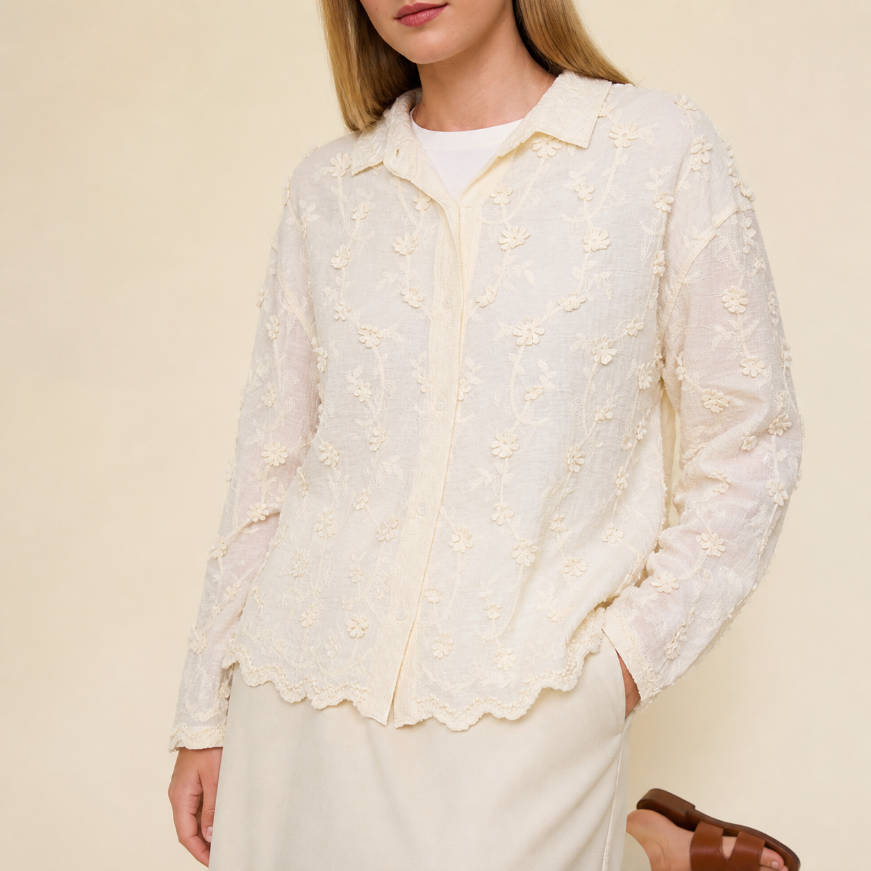 Beige blouse with fleurs embroidered Tsniout - product photo 4